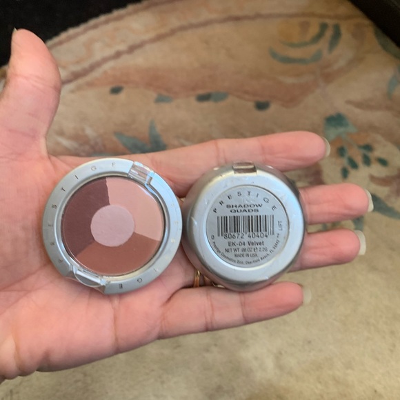 Prestige Eye Shadow Quads EK-04 VELVET . - Picture 4 of 4